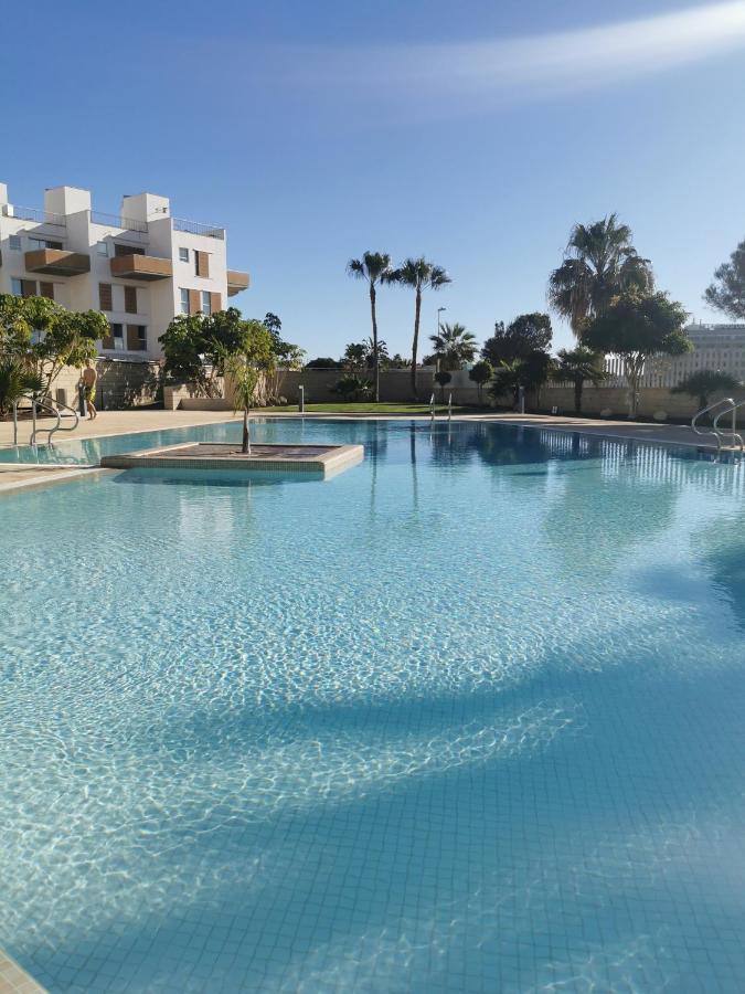 Modern Seafront Flat With A Private Garage Apartment El Medano  Bagian luar foto